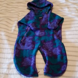 Patagonia footed fleece